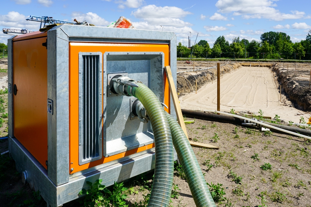 Large,mobile,electric,water,pump,for,dewatering,the,deep,pit